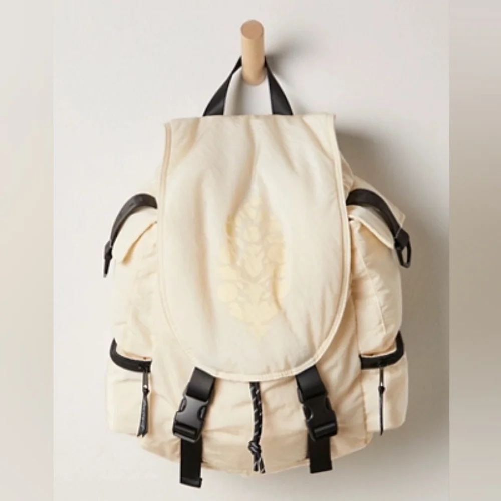 FP Movement Cool & Cozy Pack/Home Plate - Picture 1 of 15